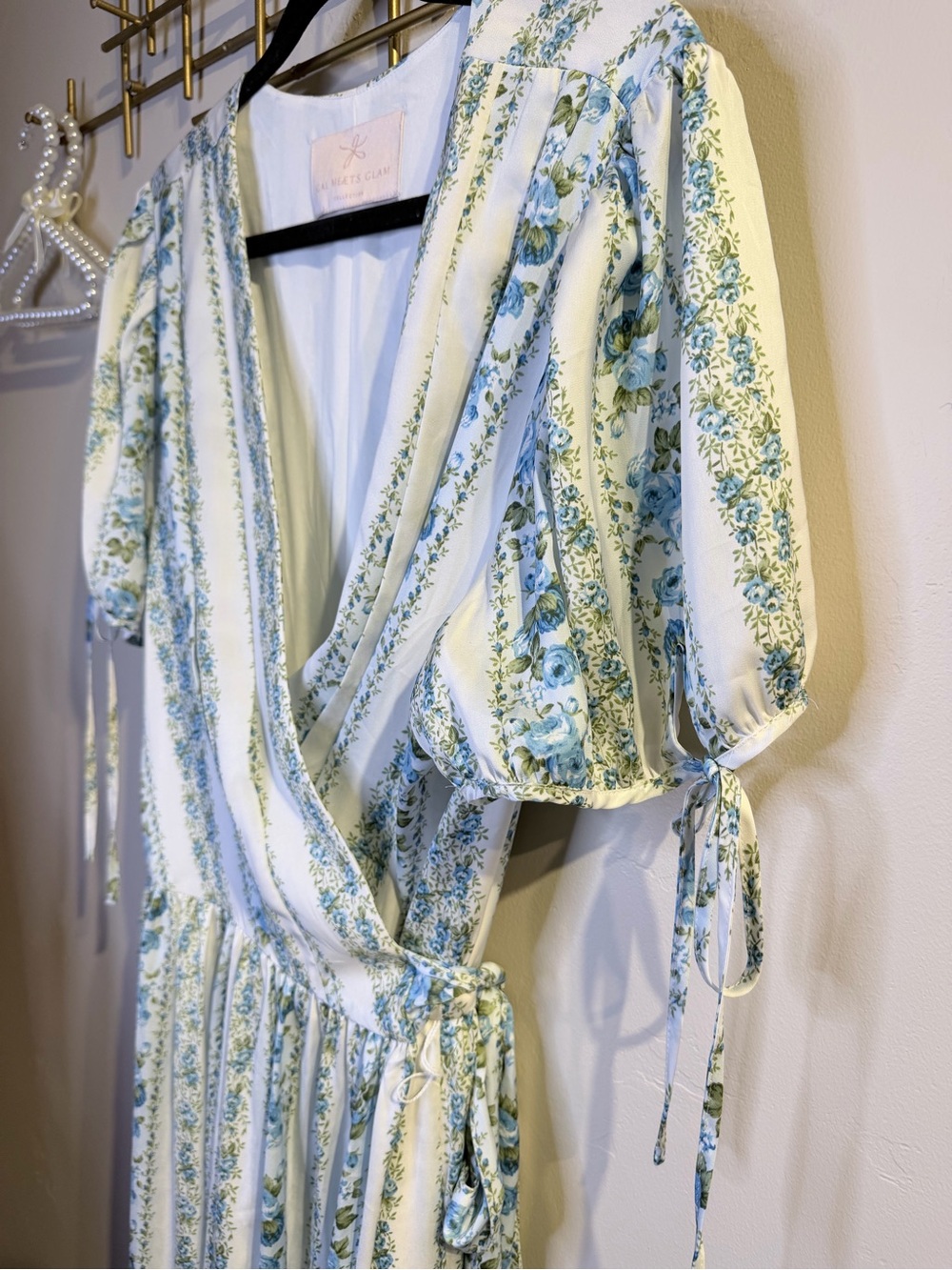 GAL MEETS GLAM Imogene Floral Maxi Dress - Picture 11 of 11